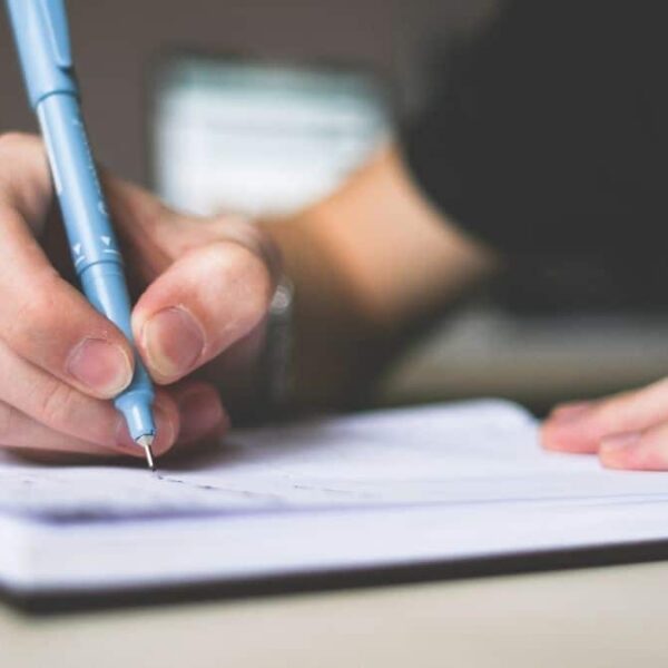 mejores autores debutantes de julio de 2021