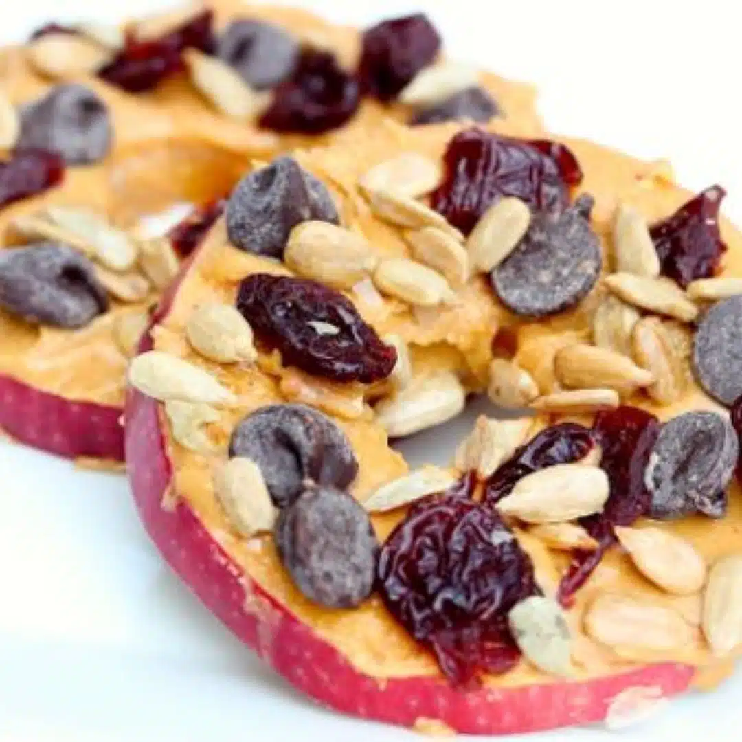 Healthy Snacks: 10 Best Low Calorie Snacks While Reading (Apple slices with almond butter)