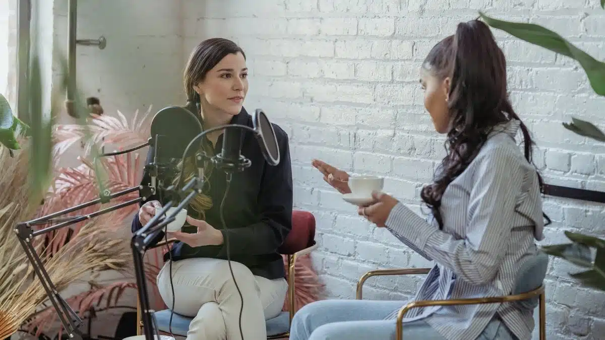 Interviews With Authors: How You Can Craft Questions For Interviews?