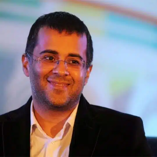 10 Best Indian Authors Who Got Worldwide Success (Chetan Bhagat)