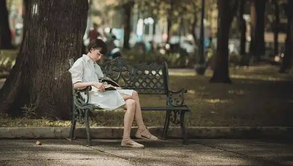 5 Places to Read Peacefully Other than Your Bed (Image 1) Park