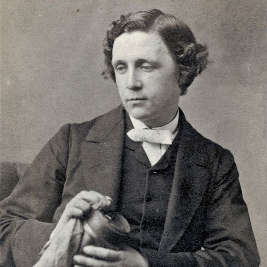 10 Interesting Facts About Lewis Carroll