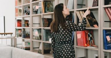 7 Reasons Why You Need to Keep Your Books Organized