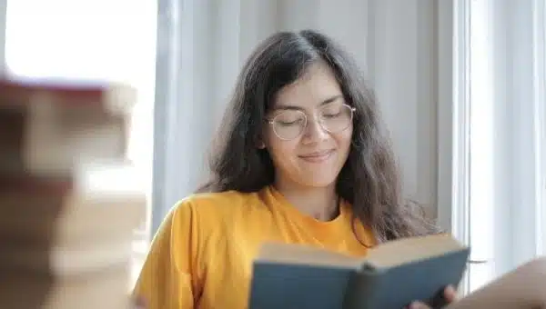 How to Make Readers Come Back for More?