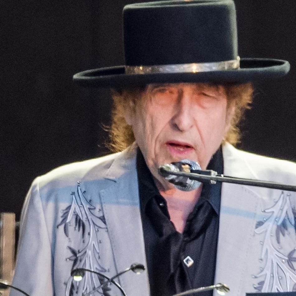 Multi-talented Musicians: Musicians Who Wrote Music As Well As Poetry - Bob Dylan