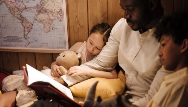 Reading Habit In Children: Ways to Give Your Child a Book Reading Habit