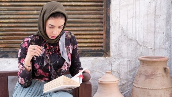 What Is Fake Reading Syndrome And How To Deal With It?