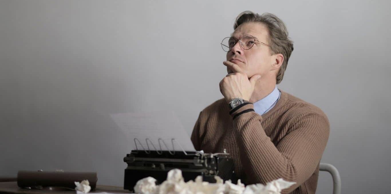 10 Useful Tips For Writers | Qualities Every Writer Must Possess