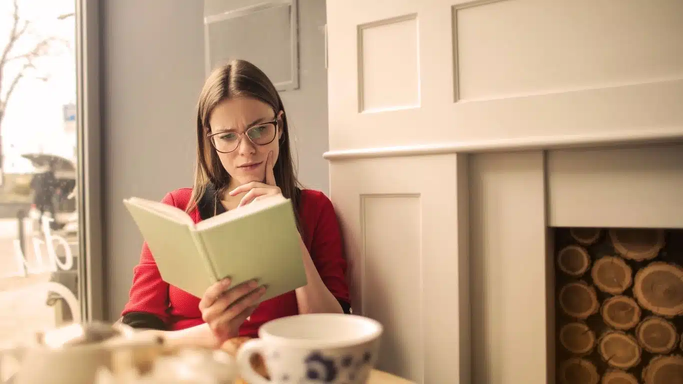 10 Ways To Minimize Distractions While Reading