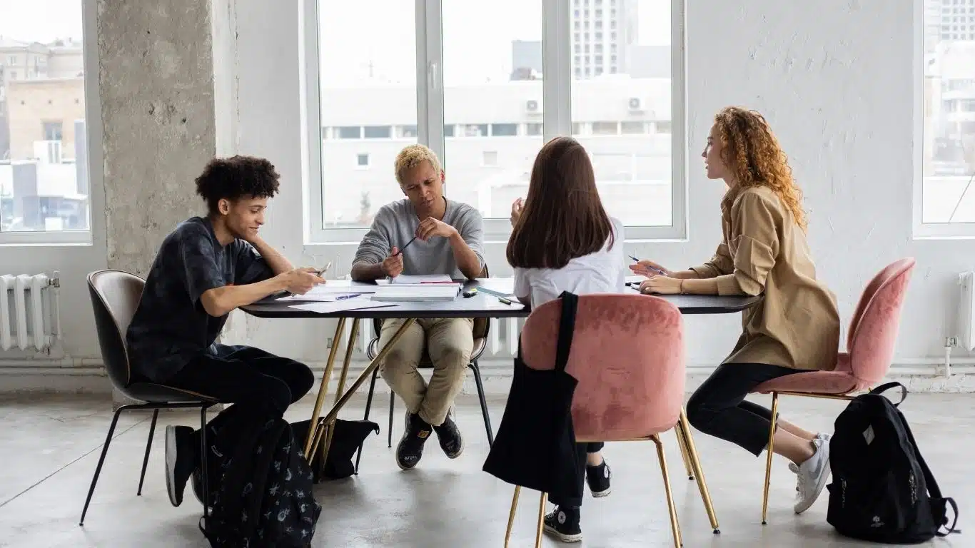 Healthy Discussion is a Good Thing But Argument is Not | Healthy Discussion Vs Argument