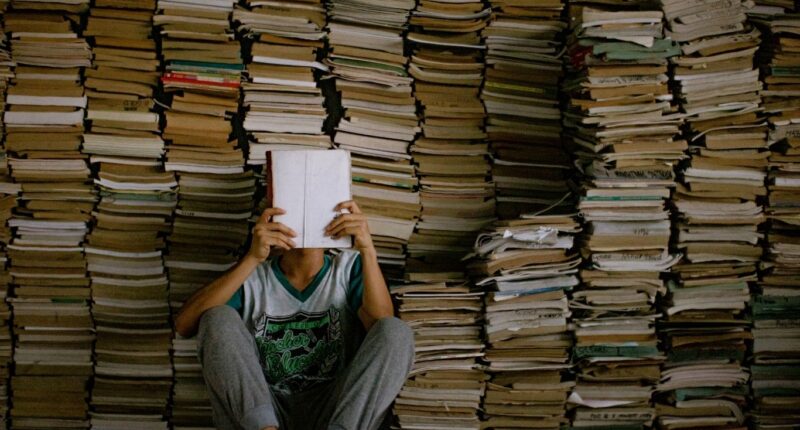 How to Read Books More Deeply And Intricately?