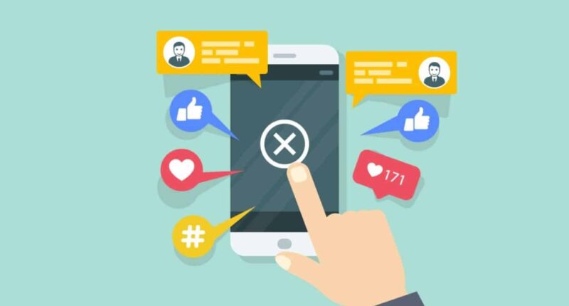 10 Reasons Why You Should Delete Social Media