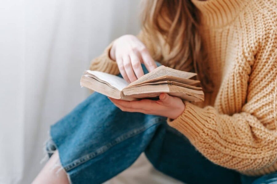 Bookish Resolutions For The Second Half of The Year 2022