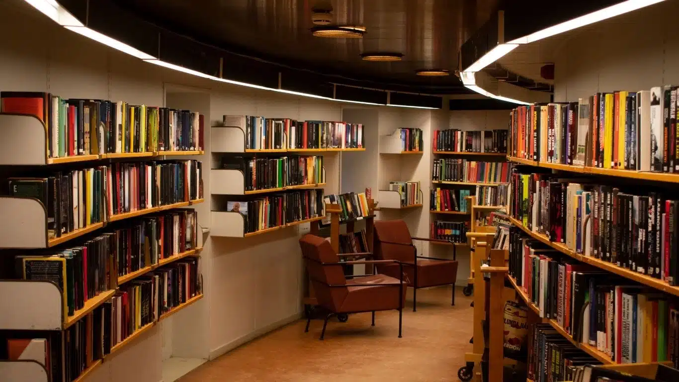 Ideas to Select The Next Book You Read - 9 Recommended Ways