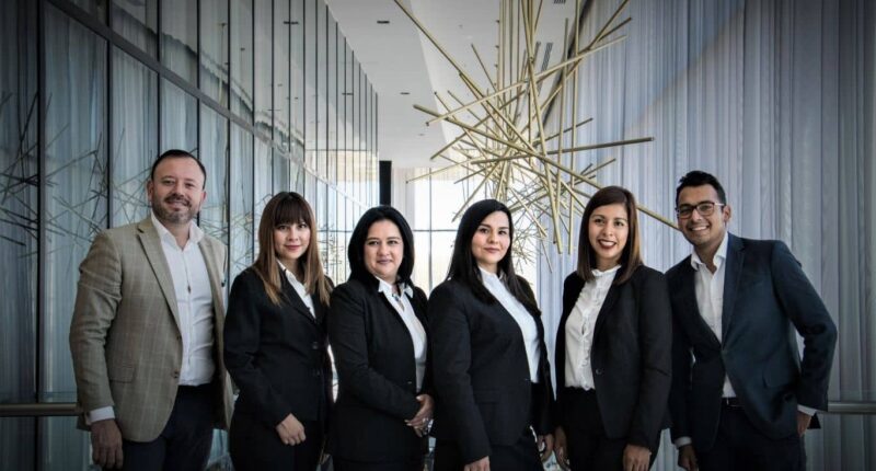 Top 8 Business Skills to Learn