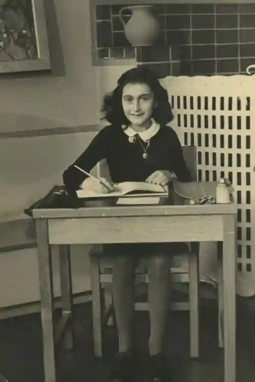 5 Books That Will Stop You From Wasting Time - Thank You for Being Late by Thomas L. Friedman