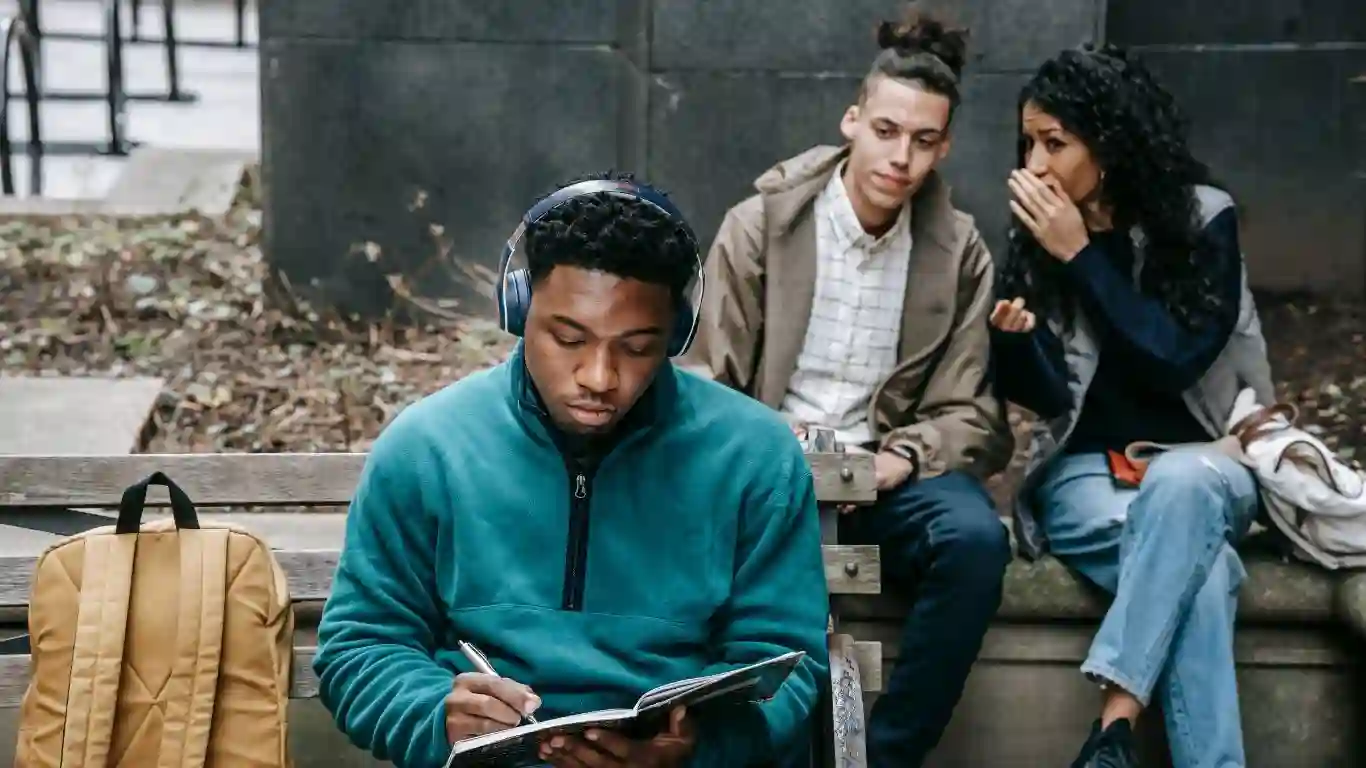 7 Habits of a Bad Speaker (Gossiping)