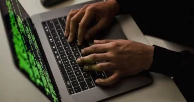 10 Best Books Based On Cybercrime