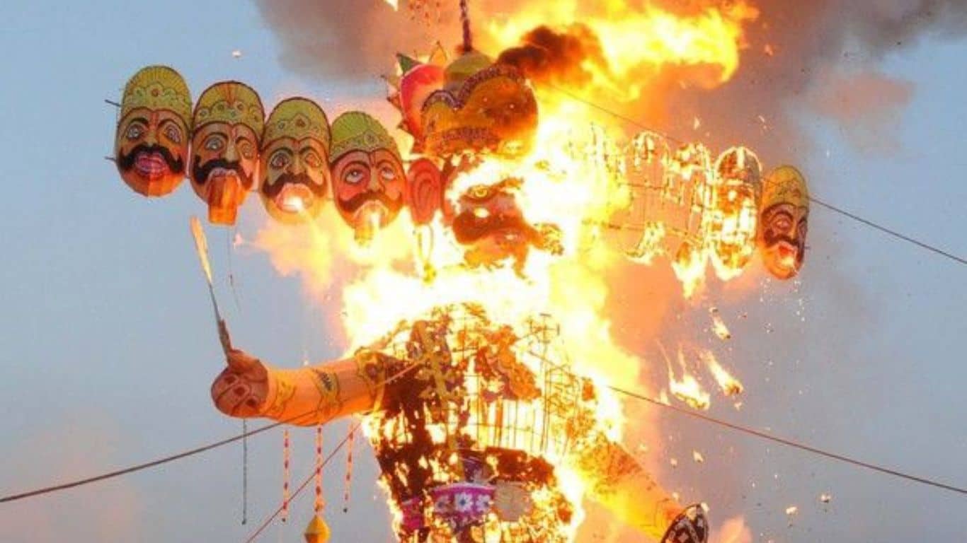 10 Heads of Ravana Teaches us Ten Things Not to Keep in Mind