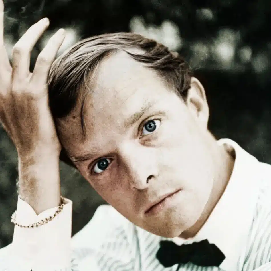 10 Most Famous Alcoholic Writers of All Time - Truman Capote