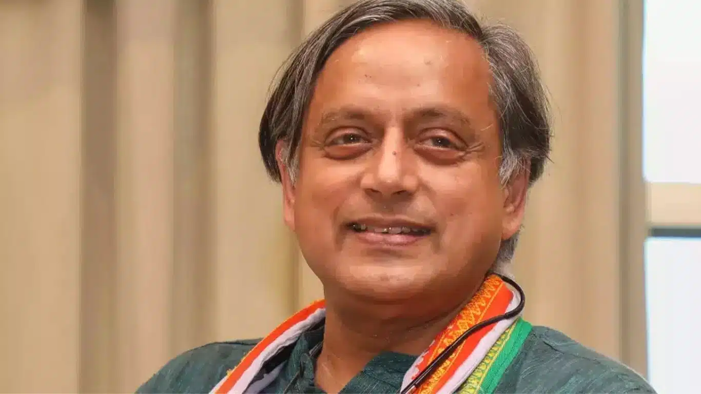 Shashi Tharoor | Life | Literary and Political Career