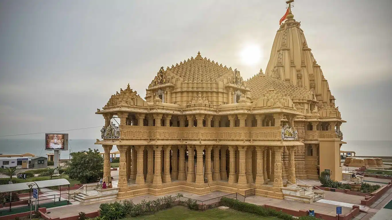 Which are the 12 Jyotirlingas and their importance in Hinduism - Somnath Temple in Gujarat
