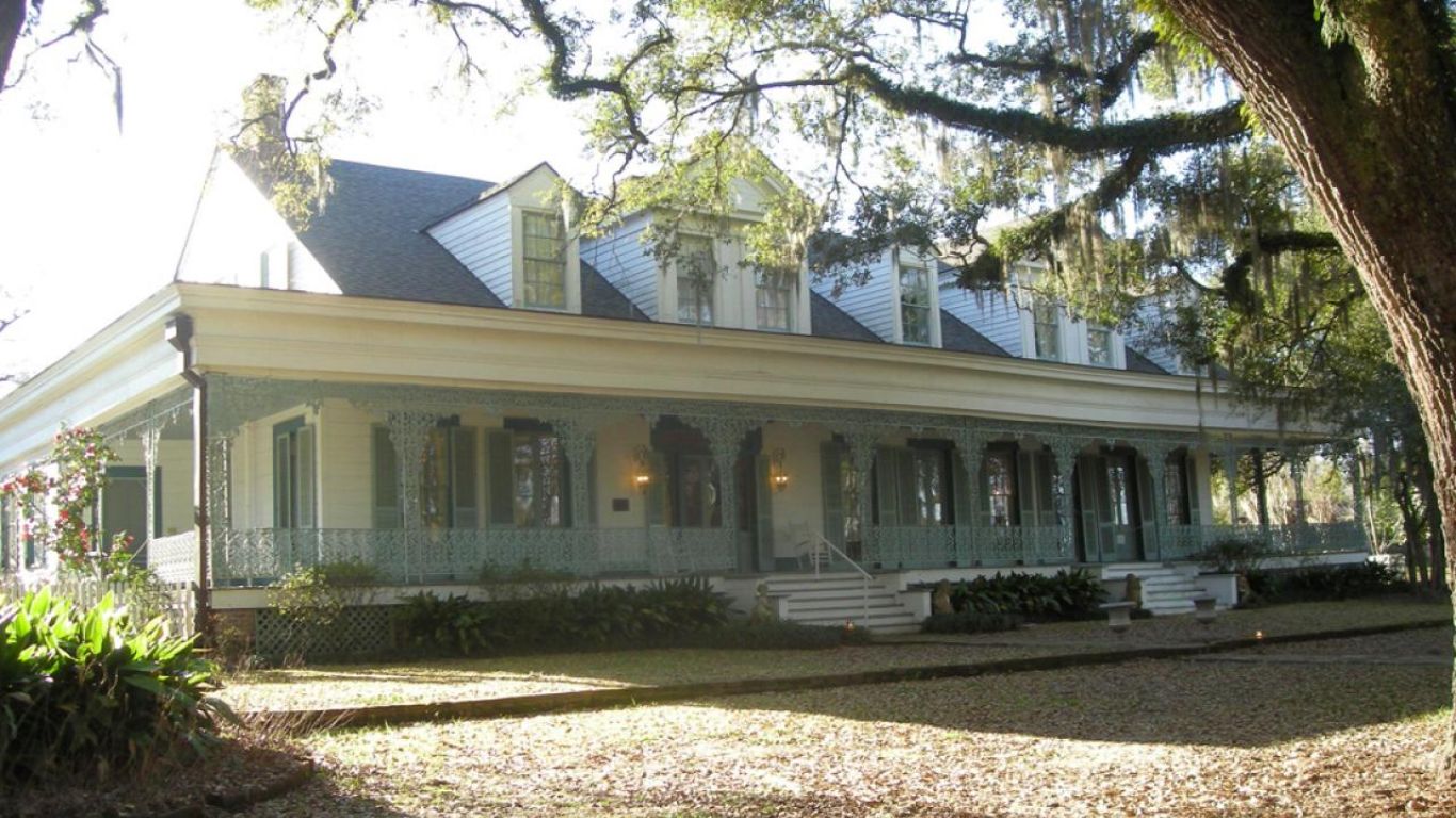10 Most Haunted Places in The World That You Must Visit - Myrtles Plantation, USA