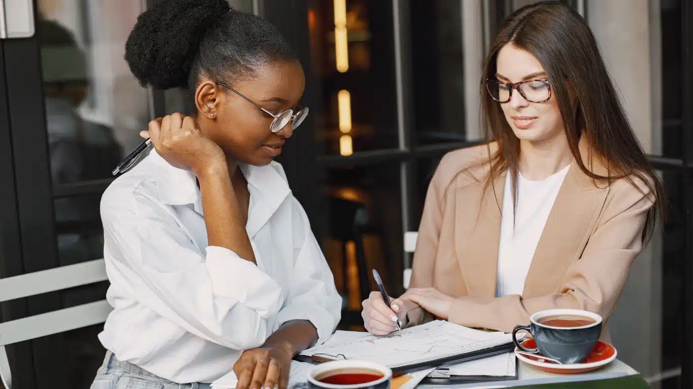 Role of Book Reviews and Book Critics in the Literary Community