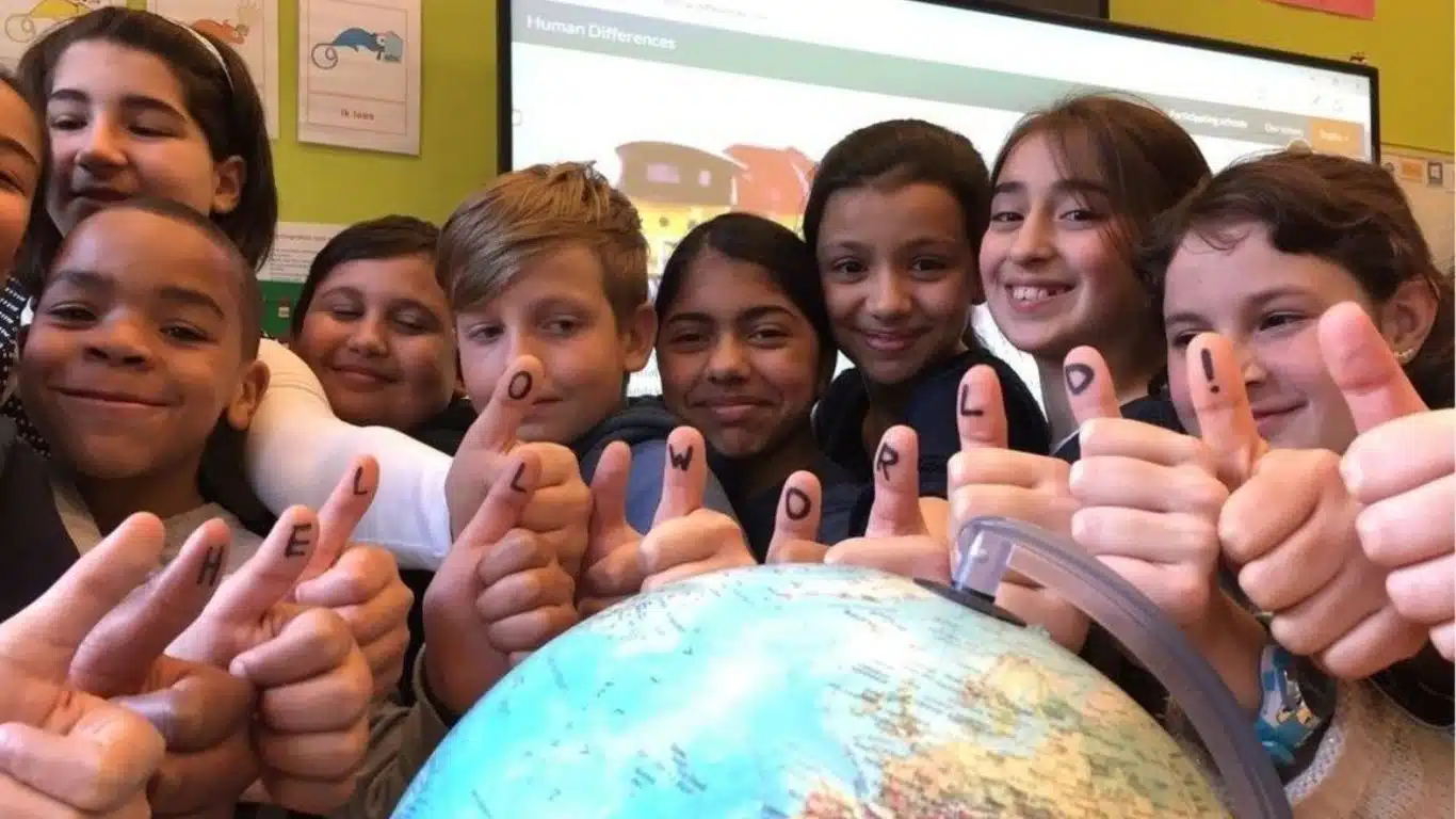 10 Benefits of Study Abroad Programs