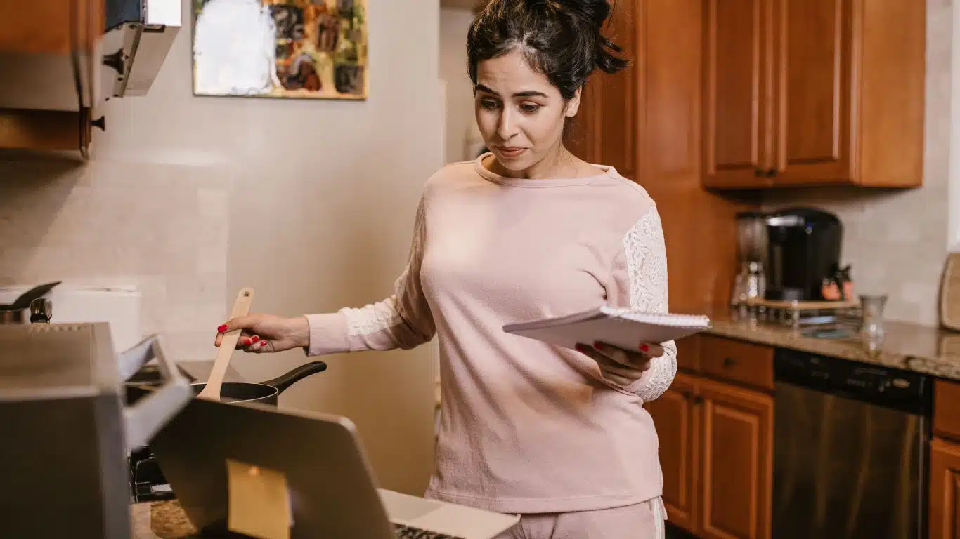 Maximizing Productivity through Multitasking: Strategies and Tips