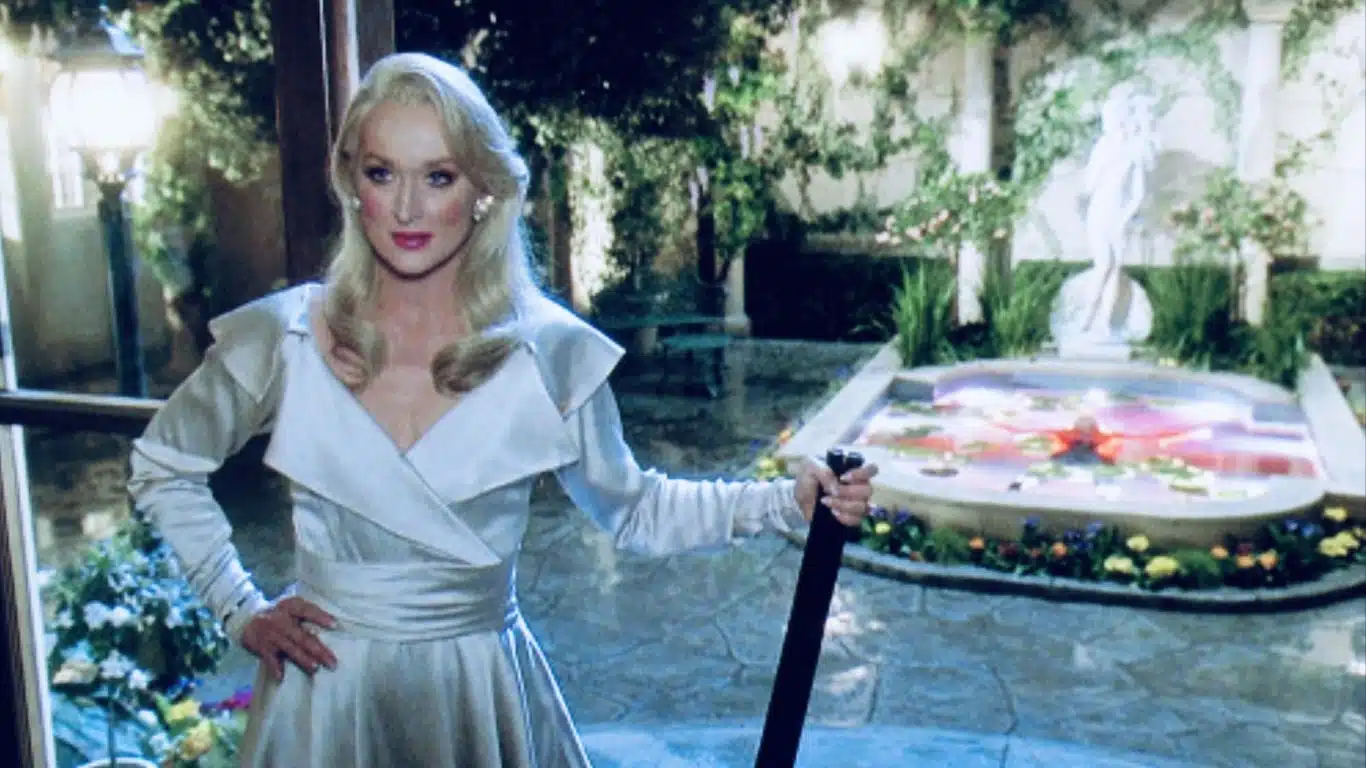 Meryl Streep in "Death Becomes Her" (1992)