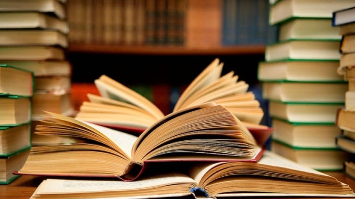 2023 में और कैसे पढ़ें: पुस्तक प्रेमियों के लिए सरल रणनीतियाँ