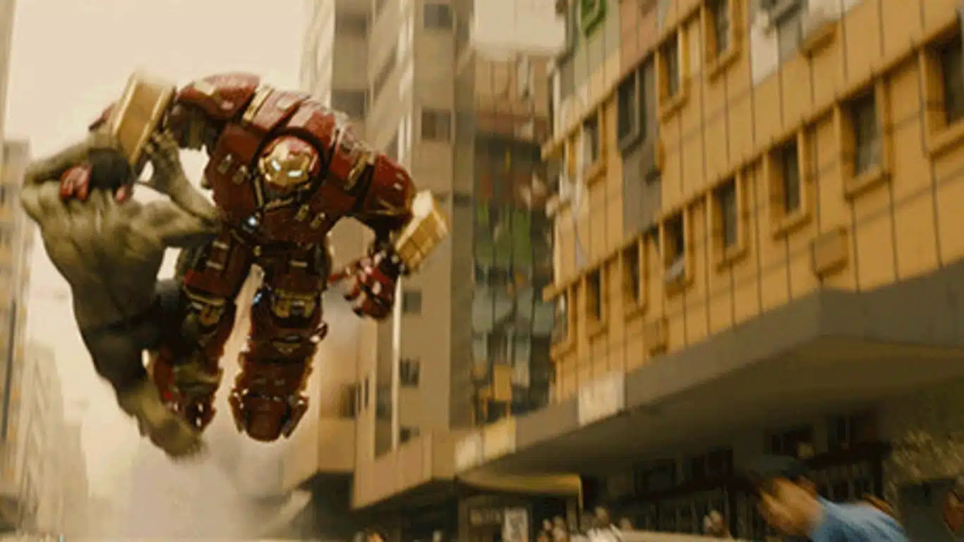 10 Instances of the Avengers Getting in Each Other's Way - Iron man vs. hulk
