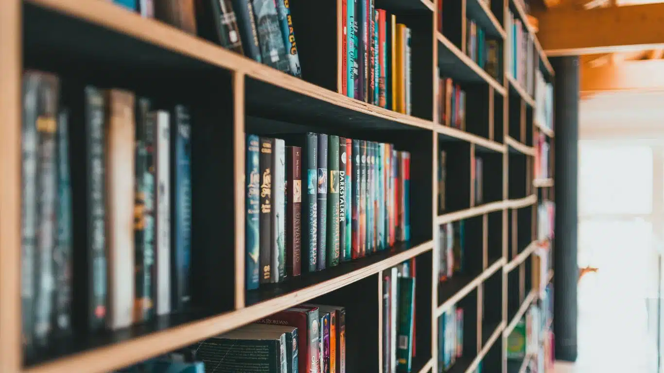 The Joy of Book Hunting: Tips for Scoring Great Finds at the Library