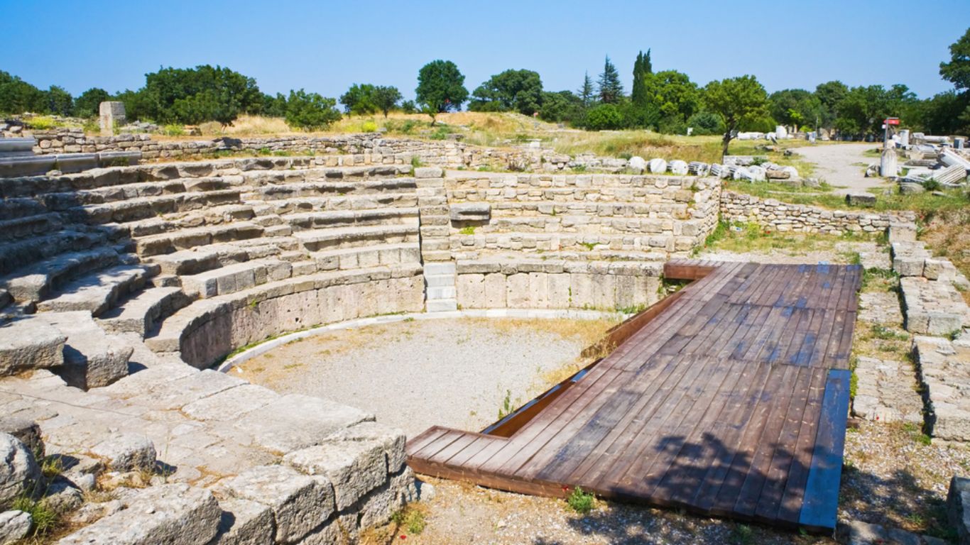 Uncovering the Fascinating Intersections of Mythology and History - The ancient city of Troy