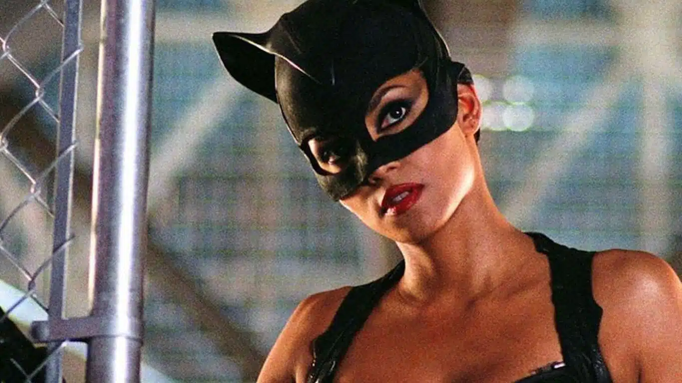10 Superheroes Who Ruined Their Actors' Careers - Halle Berry - Catwoman