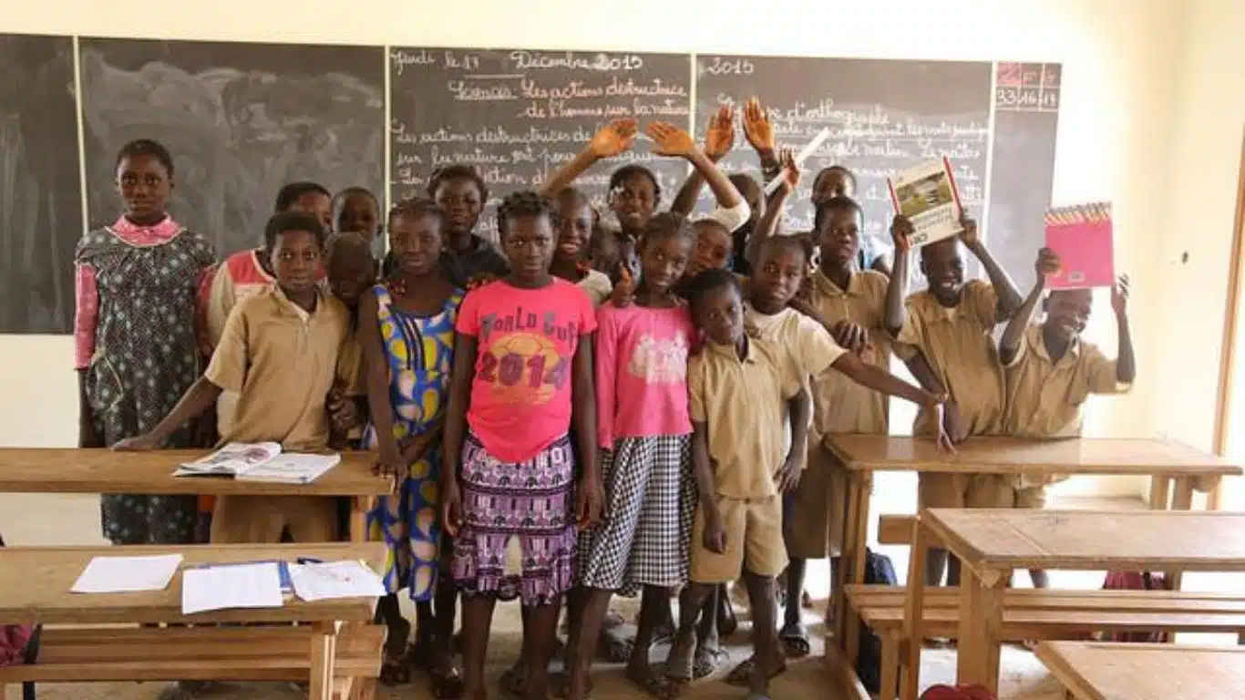 Why Education is Key to Break the Poverty Cycle in Developing Countries - Promoting peace and stability