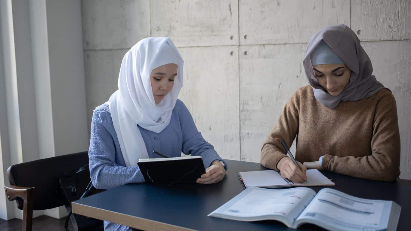 Why Women's Dominance in Book Publishing is Benefitting the Industry: A Business Perspective