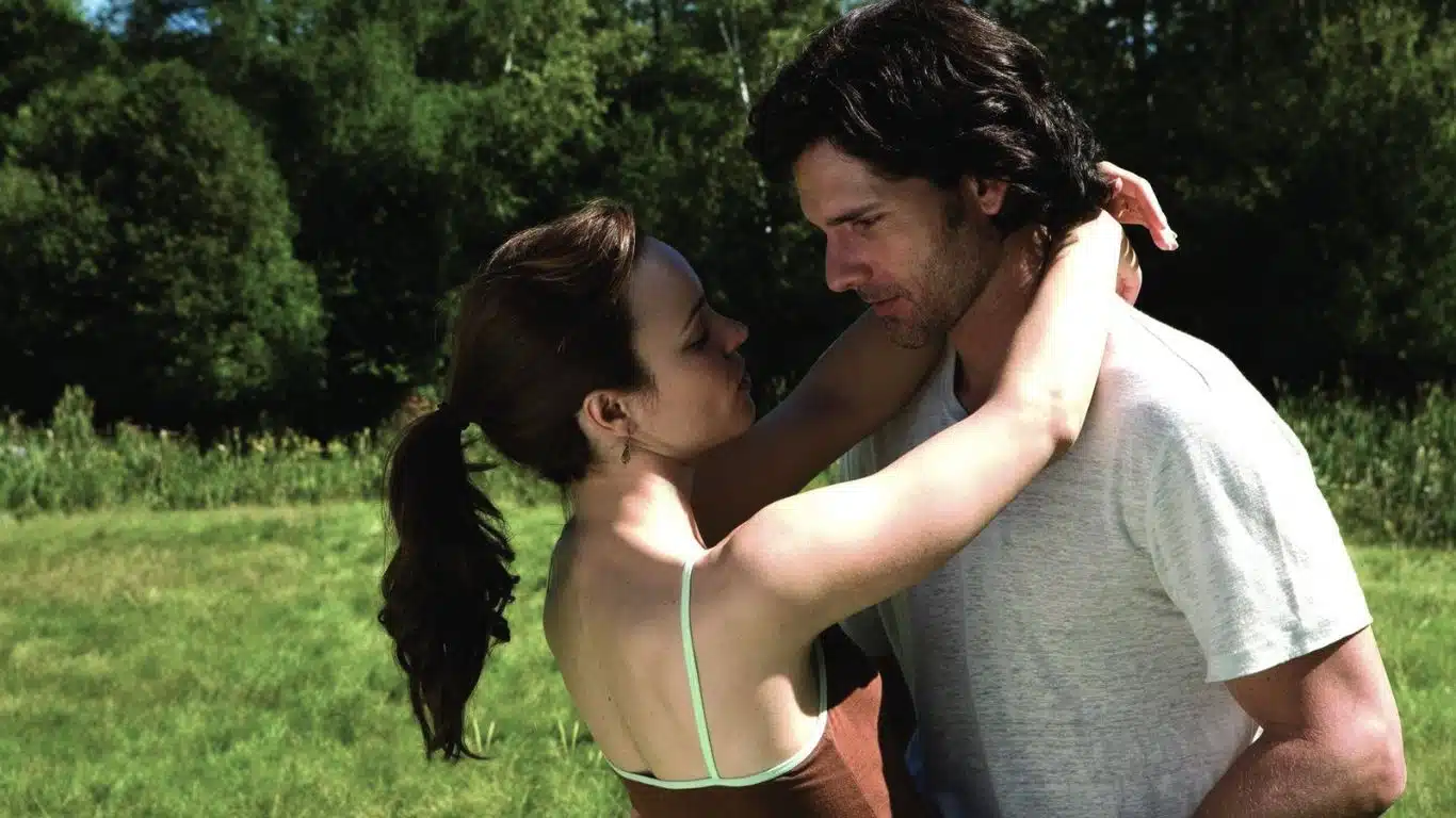 10 Movies Similar to Titanic That Will Leave You Breathless - Romeo + Juliet (1996)