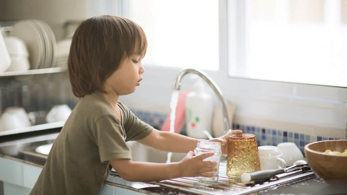 15 Moral Values Every Parent Should Teach Their Kids - Self-Discipline