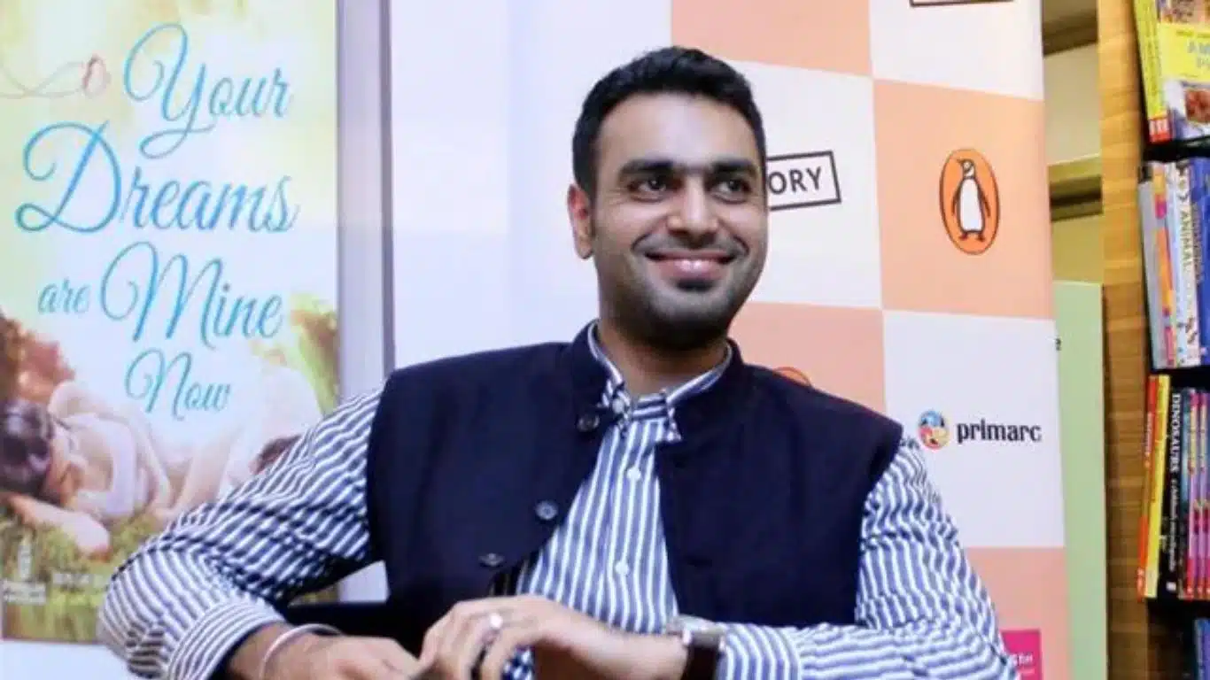 5 Overrated Writers of India Whose Books are Not Good Enough - Ravinder Singh