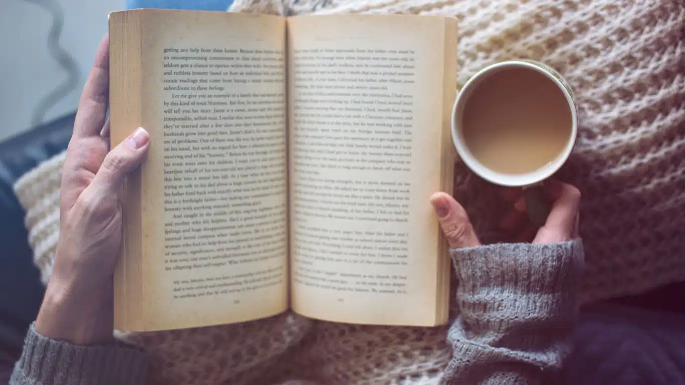 How Reading Simple Books can Improve Your English