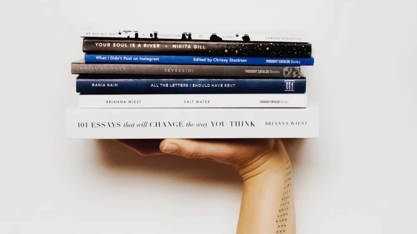 Becoming a Booktuber or Bookstagrammer