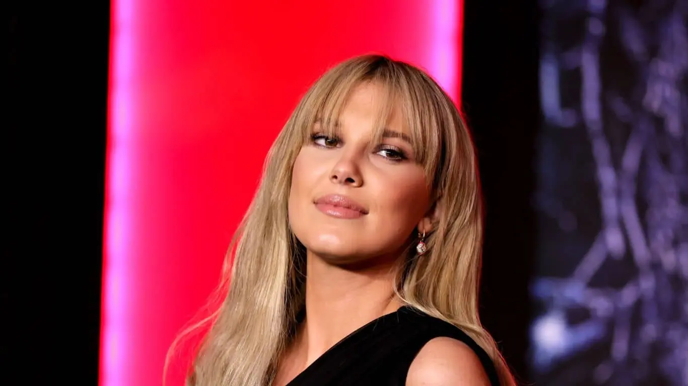 10 Actresses Perfect For Supergirl Role In Movies - Millie Bobby Brown