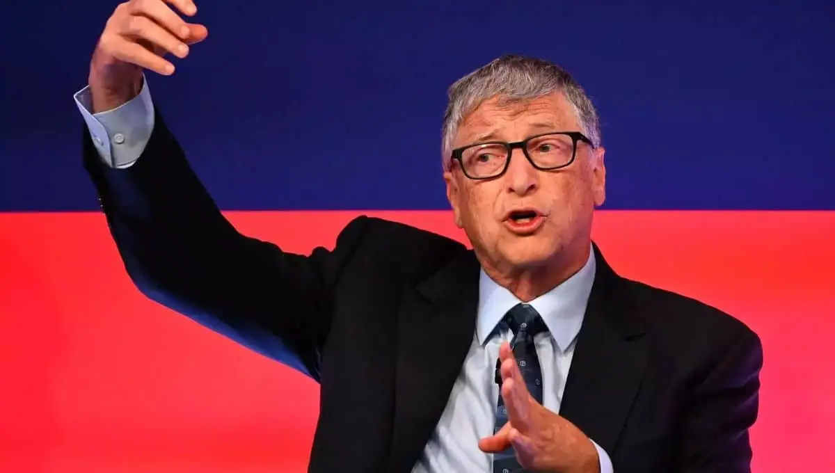 Bill Gates believes that AI won't replace humans but could pave the way for a 3-day workweek 