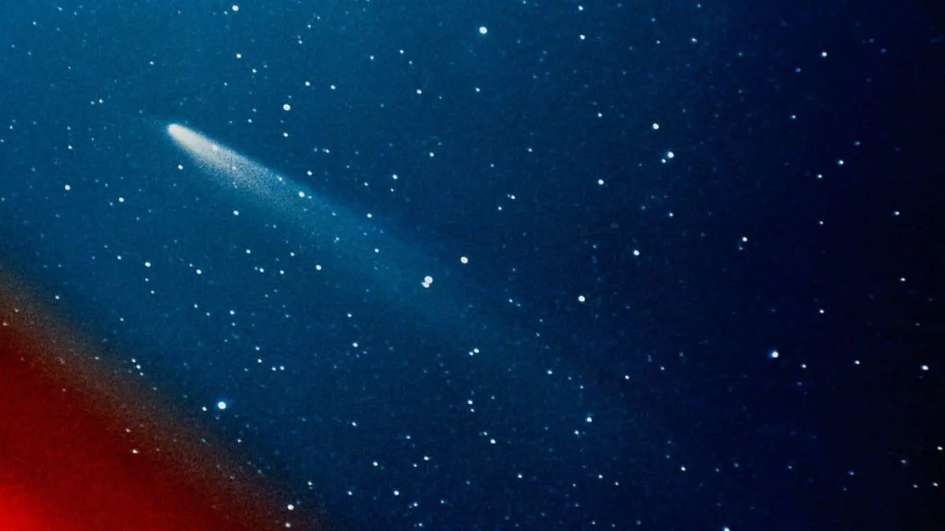 Major Historical Events on December 25 - Today in History - 1973: First Pictures of a Comet from Space