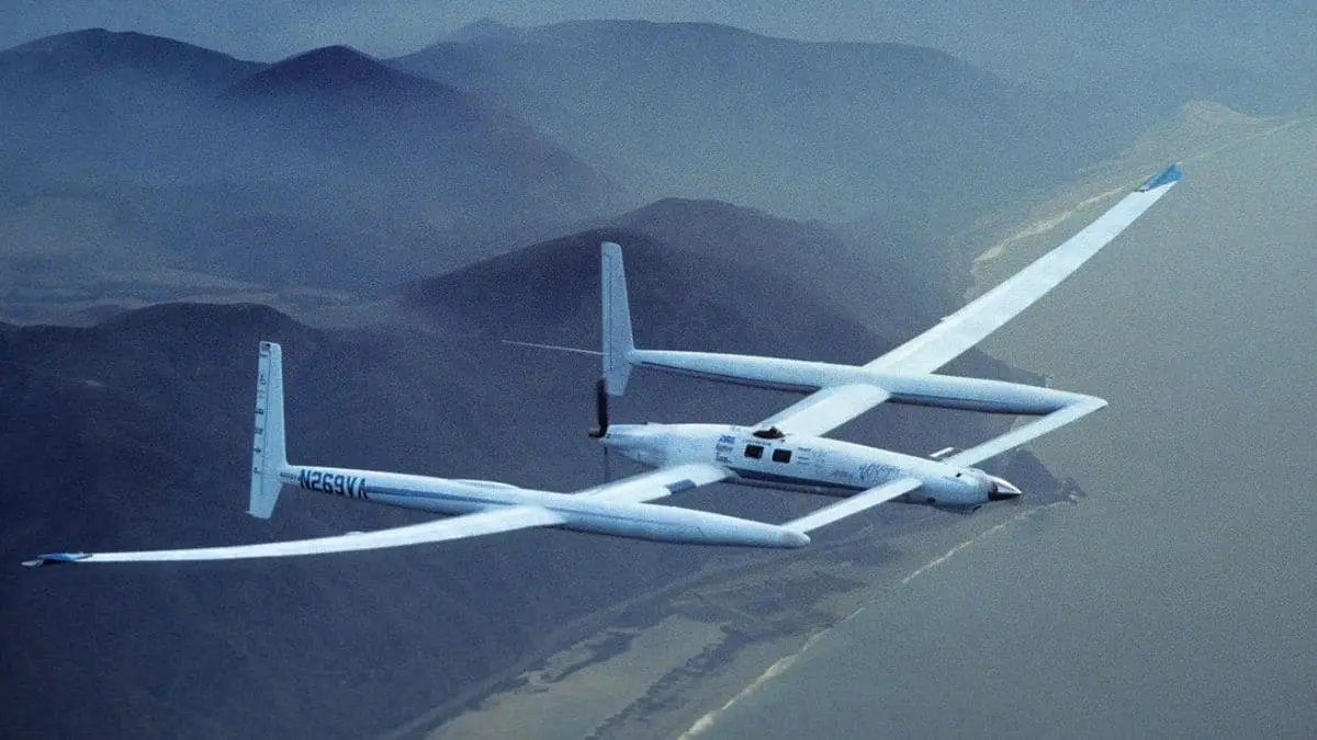 Major Historical Events on December 23 - Today in History - 1986 - Voyager Completes Nonstop World Flight