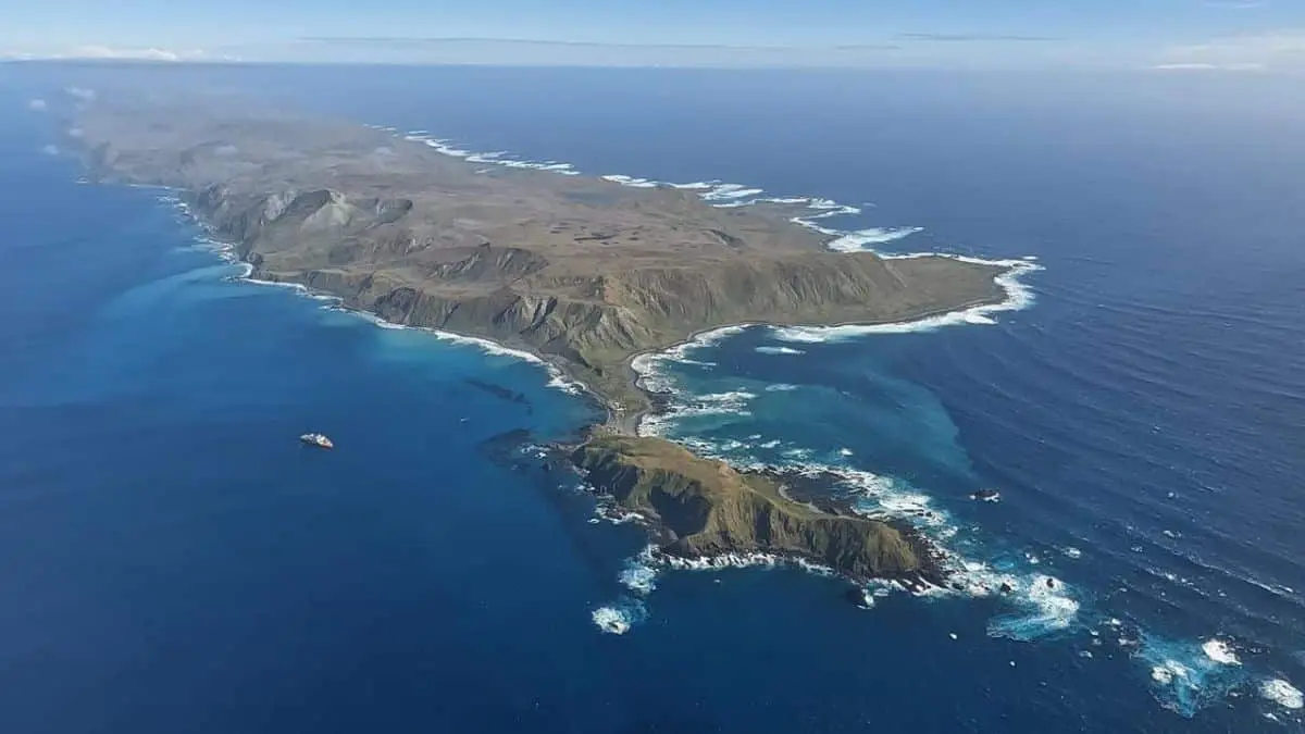 2004 - Earthquake Hits Macquarie Island