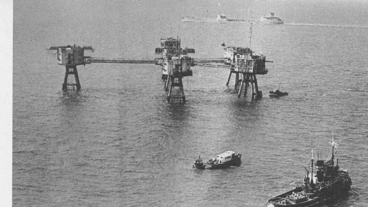 Major Historical Events on December 29 - Today in History - 1966: Pirate Radio Phoenix