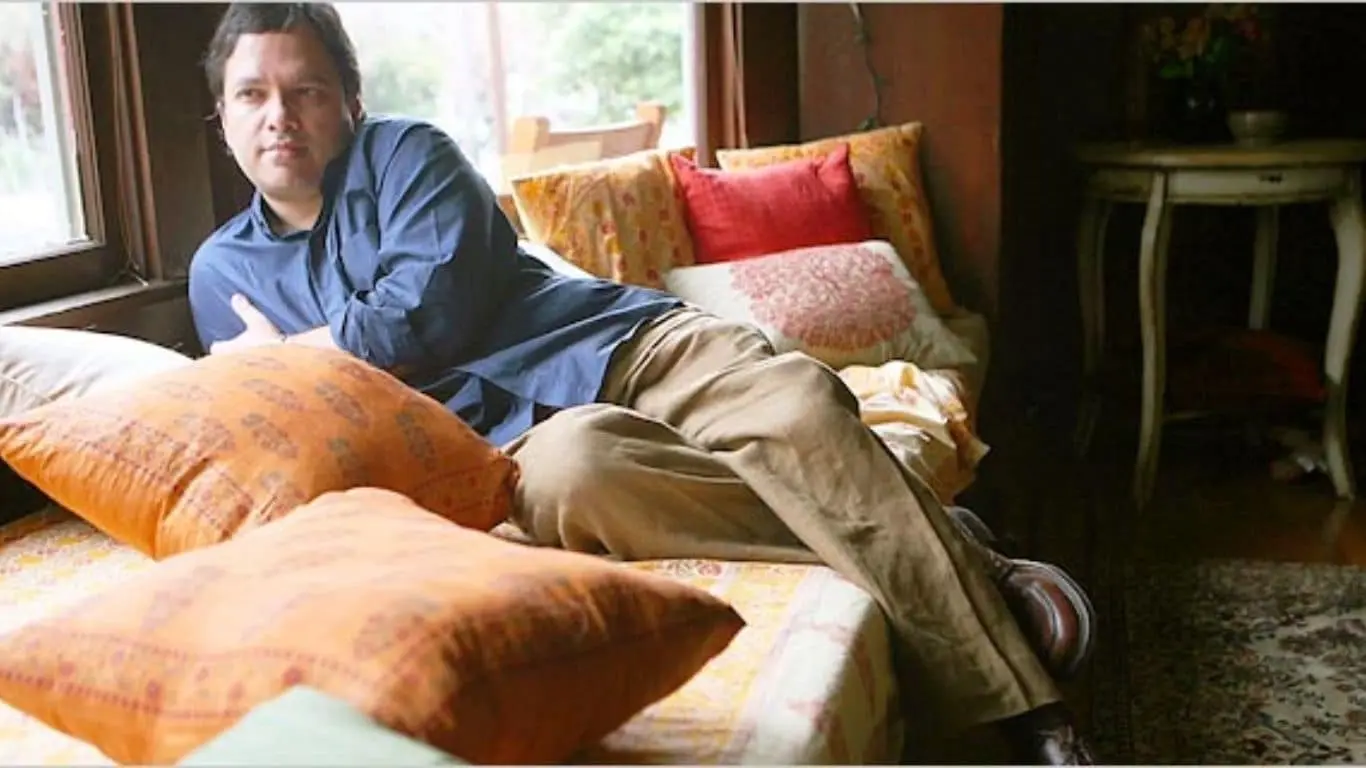 10 Must-Read Authors whose name starts with V - Vikram Chandra